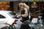 Amsterdam 25 mei 2016 
Doiutzen Kroes doet boodschappen met haar dochter Myllena Mae.