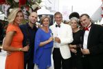 Amsterdam 4 juni 2016
Amsterdam Dam diner in de HMH tbv het aidsfonds.
Renate en Erben Wennemars met vrienden