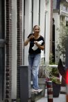Amsterdam 3 juni 2016
Georgina Verbaan verlaat haar huis.