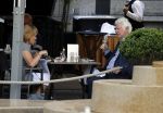 Amsterdam 4 juni 2016 
Gerard Cox en Annemarie Oster op terras bij hotel Americain.