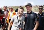 Zandvoort 4 juni 2016
Jumbo familie racedagen op Zandvoort met oa Max Verstappen en zijn Red Bull race auto. David en Guy Bijlsma