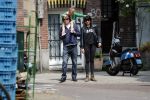 Amsterdam 28 mei 2016 
Hans Teeuwen met zijn dochter Nika Teeuwen en vriendin Eva Teeuwen in Amsterdam Zuid.