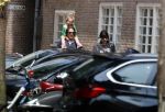 Amsterdam 28 mei 2016 
Hans Teeuwen met zijn dochter Nika Teeuwen en vriendin Eva Teeuwen in Amsterdam Zuid.