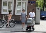 Amsterdam 28 mei 2016
Horace Cohen aan het wandelen met zijn vrouw en dochter.