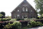 Hem 26 mei 2016
Imca Marina woont tegenwoordig in een prachtige boederij in Hem. Ze wil in toekomst ook in de plaatstelijke kerk mensen gaan trouwen.