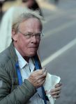 Amsterdam 31 mei 2016
Jack Spijkerman eet een patatje/frietje op straat