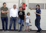 Zandvoort 4 juni 2016
Jumbo familie racedagen op Zandvoort met oa Max Verstappen en zijn Red Bull race auto. Jan Lammers met zoon en Wim Zegwaard met zoon