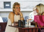 Amsterdam 5 juni 2016
Mariska v Kolck met een vriendin op terras.
