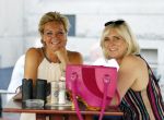 Amsterdam 5 juni 2016
Mariska v Kolck met een vriendin op terras.