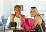 Amsterdam 5 juni 2016
Mariska v Kolck met een vriendin op terras.