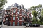 Amsterdam 28 mei 2016
Duurste huis van Nederland staat te koop/ Vraagprijs 11.7 miljoen . In het pand zit Nikkie Plessen met haar bedrijf.