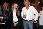 Amsterdam 26 mei 2016 
Boekpresentatie boek over ABBA in the Harbour Club . LUV ontvangt het boek uit handen van de schrijver Stany v Wymeersch. Michiel Gunning Renee Gunning en Marga Scheide