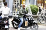 Amsterdam 3 juni 2016
Ruud Gullit op de scooter in Amsterdam zuid