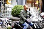 Amsterdam 3 juni 2016
Ruud Gullit op de scooter in Amsterdam zuid