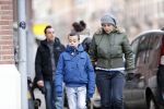 Amsterdam 18 maart 2013
Zangeres Anouk met haar zoon op straat in Amsterdam.
Peter Smulders bv