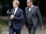 Vught 13 juni 2017
Herdenkingsdienst/ begrafenis van Sandra Reemer in kasteel Maurick. Addy v d Krommenacker met partner