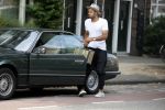 Amsterdam 2 juni 2017
Alain Clark gaat in zijn oldtimer BMW naar de school van zijn zoon waar een voorstelling wordt gegeven.