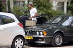 Amsterdam 2 juni 2017
Alain Clark gaat in zijn oldtimer BMW naar de school van zijn zoon waar een voorstelling wordt gegeven.