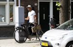 Amsterdam 2 juni 2017
Alain Clark gaat in zijn oldtimer BMW naar de school van zijn zoon waar een voorstelling wordt gegeven.