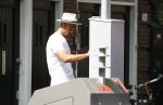 Amsterdam 2 juni 2017
Alain Clark gaat in zijn oldtimer BMW naar de school van zijn zoon waar een voorstelling wordt gegeven.