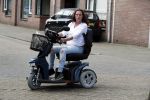 Breda 11 mei 2017
Andrea van der Kaap de weduwe van Sugar Lee Hooper op haar scootmobiel