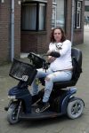 Breda 11 mei 2017
Andrea van der Kaap de weduwe van Sugar Lee Hooper op haar scootmobiel