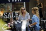 Amsterdam 21 juni 2017 
Annemieke Verdoorn met een vriendin in Amsterdam zuid
