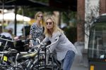 Amsterdam 21 juni 2017 
Annemieke Verdoorn met een vriendin in Amsterdam zuid