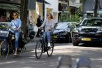 Amsterdam 21 juni 2017 
Annemieke Verdoorn met een vriendin in Amsterdam zuid