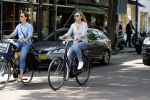 Amsterdam 21 juni 2017 
Annemieke Verdoorn met een vriendin in Amsterdam zuid