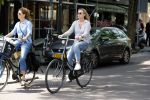 Amsterdam 21 juni 2017 
Annemieke Verdoorn met een vriendin in Amsterdam zuid