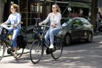 Amsterdam 21 juni 2017 
Annemieke Verdoorn met een vriendin in Amsterdam zuid