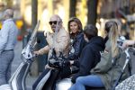 Amsterdam 16 juni 2017
Astrid Joosten achter op de vespa scooter bij Maik de Boer