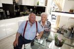 Vlaardingen 9 juni 2017
Bas v Toor en zijn vrouw in hun huis