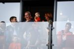 Rotterdam 9 juni 2017
Nederland - Luxemburg in de kuip . De wedstrijd dat Wesley Sneijder record international wordt en waar Ruud Gullit en Dick Advocaat voor het eerst bondscoach en assistent zijn. Yolanthe Sneijder Cabau zit op de tribune met zoons Jessey en Xess Xava. Berrie en Sylvia Sneijder