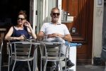 Amsterdam 15 juni 2017
Bert Kuizenga met zijn vrouw op terras