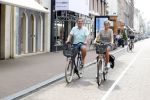 Amsterdam 29 mei 2017
Bertus Holkema  met zijn vrouw Jacqueline op de pc hooftstraat