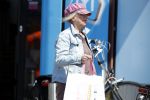 Aalsmeer 17 mei 2017
Bonnie st Claire doet boodschappen bij de albert Heijn.
