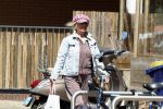 Aalsmeer 17 mei 2017
Bonnie st Claire doet boodschappen bij de albert Heijn.