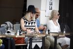 Amsterdam 15 juni 2017  
John Karthaus en zijn zwangere vrouw Carolien Spoor op terras