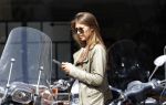 Amsterdam 23 mei 2017
Chelsey Weimar met haar vespa scooter