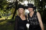 Haarzuilens 21 juni 2017
Haringparty bij kasteel de Haar. Claudia de Breij met partner en vader