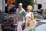 Amsterdam 21 juni 2017
Connie Witteman met haar verloofde Eugene v Dun op de cornelis schuytstraat
