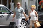 Amsterdam 21 juni 2017
Connie Witteman met haar verloofde Eugene v Dun op de cornelis schuytstraat