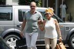 Amsterdam 21 juni 2017
Connie Witteman met haar verloofde Eugene v Dun op de cornelis schuytstraat