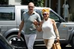 Amsterdam 21 juni 2017
Connie Witteman met haar verloofde Eugene v Dun op de cornelis schuytstraat