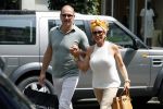 Amsterdam 21 juni 2017
Connie Witteman met haar verloofde Eugene v Dun op de cornelis schuytstraat