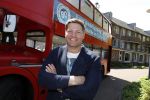 Laren 15 mei 2017
De wereld rond met 80 jarigen van sbs6 gepresenteerd door Dennis v d Geest