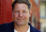 Laren 15 mei 2017
De wereld rond met 80 jarigen van sbs6 gepresenteerd door Dennis v d Geest