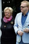 Vught 13 juni 2017
Herdenkingsdienst/ begrafenis van Sandra Reemer in kasteel Maurick. Erica Terpstra met Frits Huffnagels